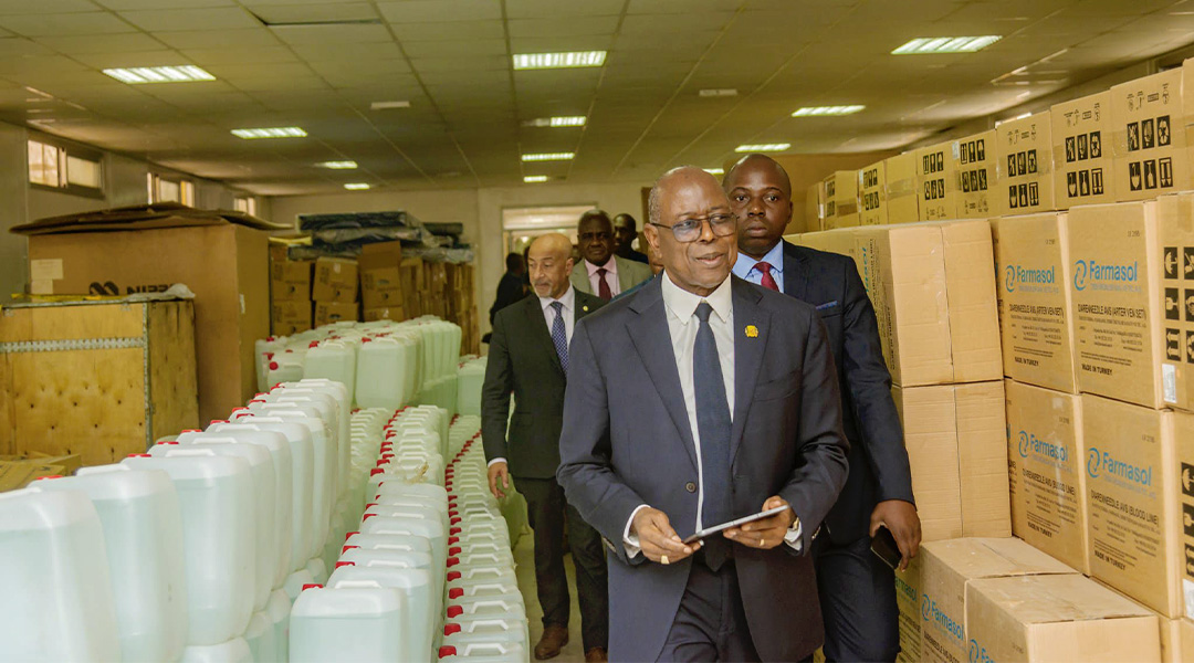 Gilbert Mokoki, Ministre de la Santé et de la population