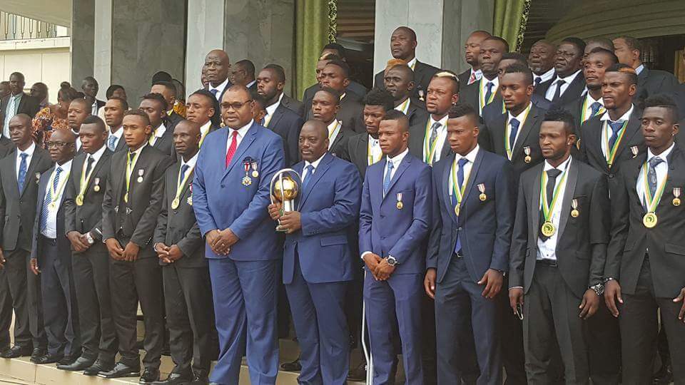 les Léopards locaux félicités, décorés et récompensés par Joseph Kabila