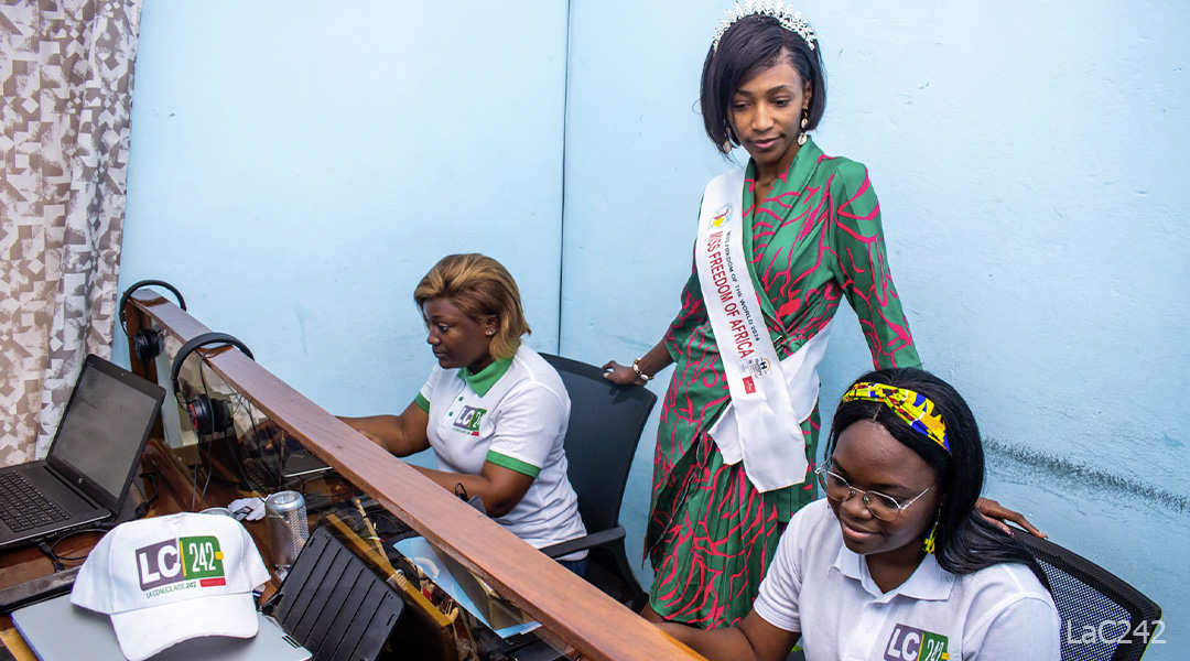 REGARD DE LA MISS PRUDELLE NG SUR LA CONGOLAISE242