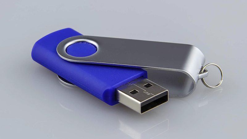 LES CLÉS USB  UNE RÉVOLUTION DANS LE STOCKAGE DES DONNÉES