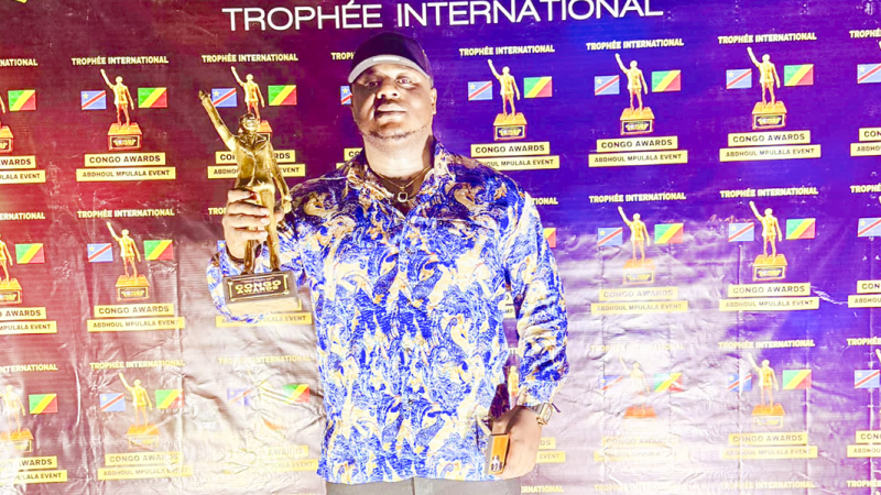 « NA TOLO » DE MAKHALBA MALECHECK REMPORTE LE PRIX DE « MEILLEUR SINGLE INTERNATIONAL »DES DEUX CONGO.